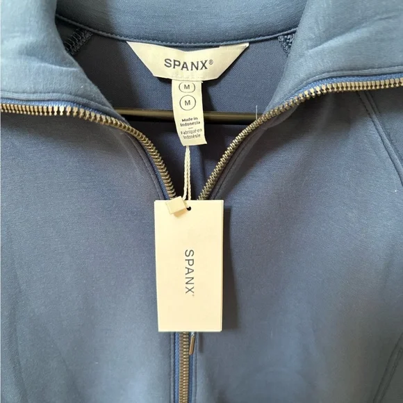 SPANX Navy AirEssentials Half Zip M - Picture 3 of 4